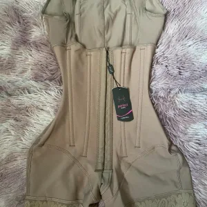 Body Gainant Short Belge