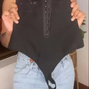 String Gainant Taille Haute Shapewear Noir