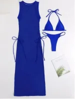 bikini ensoleillé avec robe de plage